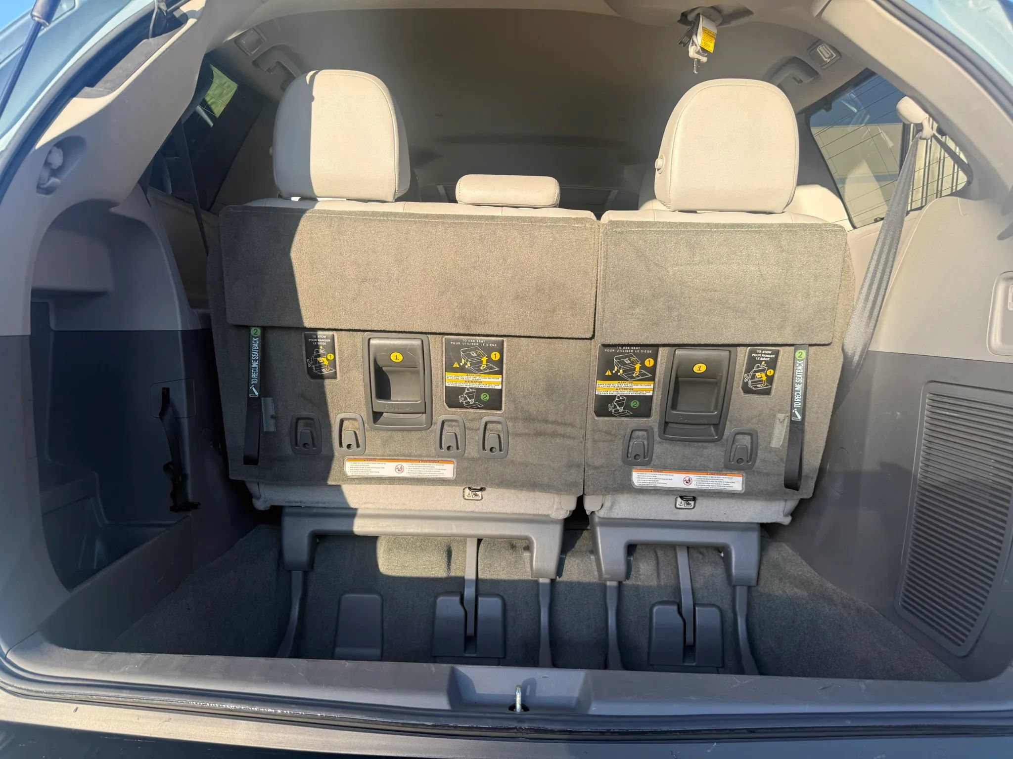 Used 2017 Toyota Sienna XLE w/ XLE Navigation Package FWD image 13