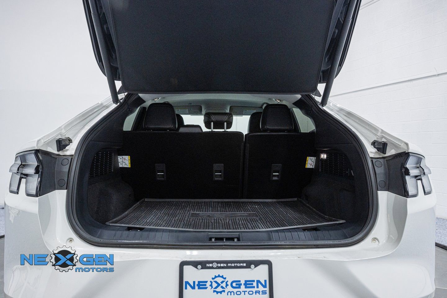 Used 2024 Ford Mustang Mach-E Premium image 46