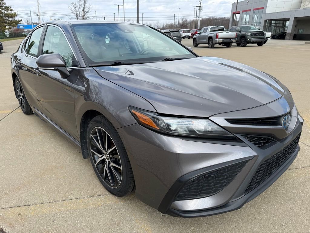 Used 2022 Toyota Camry SE image 7
