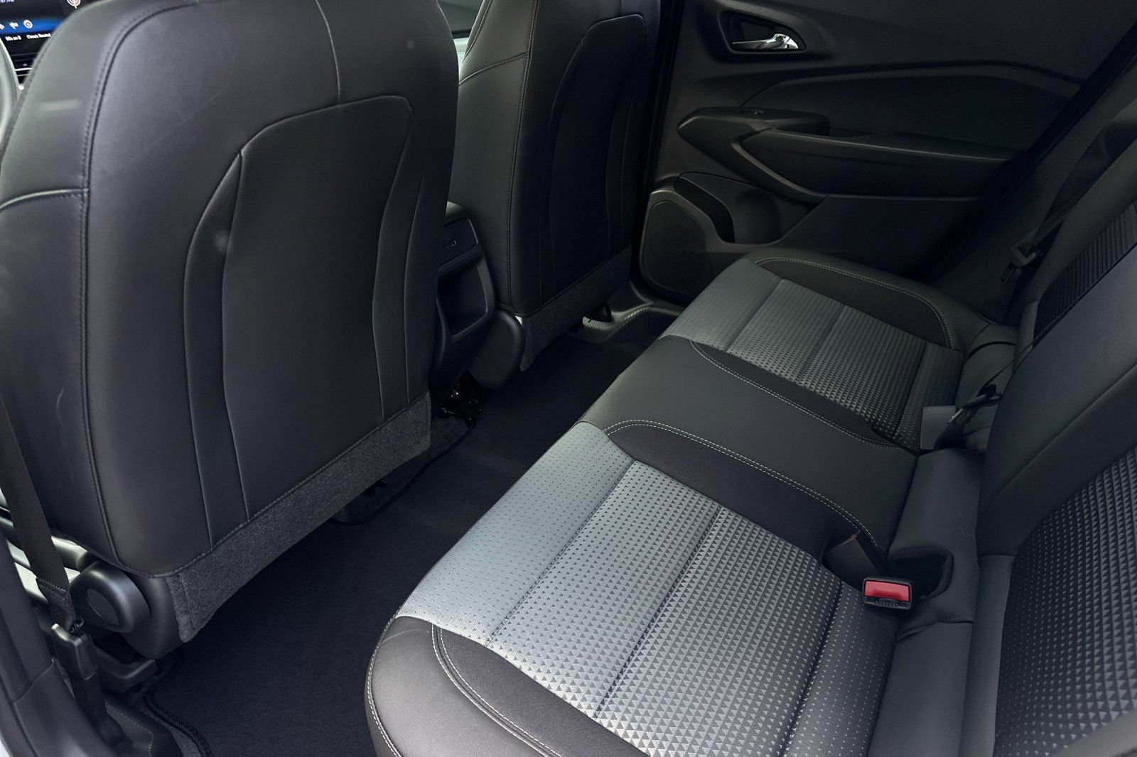 New 2026 Chevrolet Trax LT FWD image 12