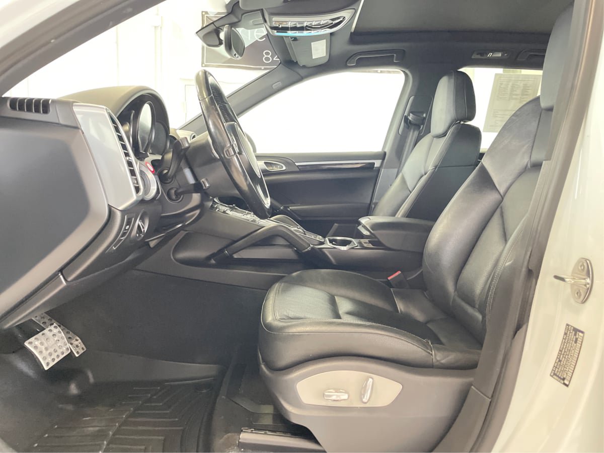 Used 2014 Porsche Cayenne AWD/4WD image 9
