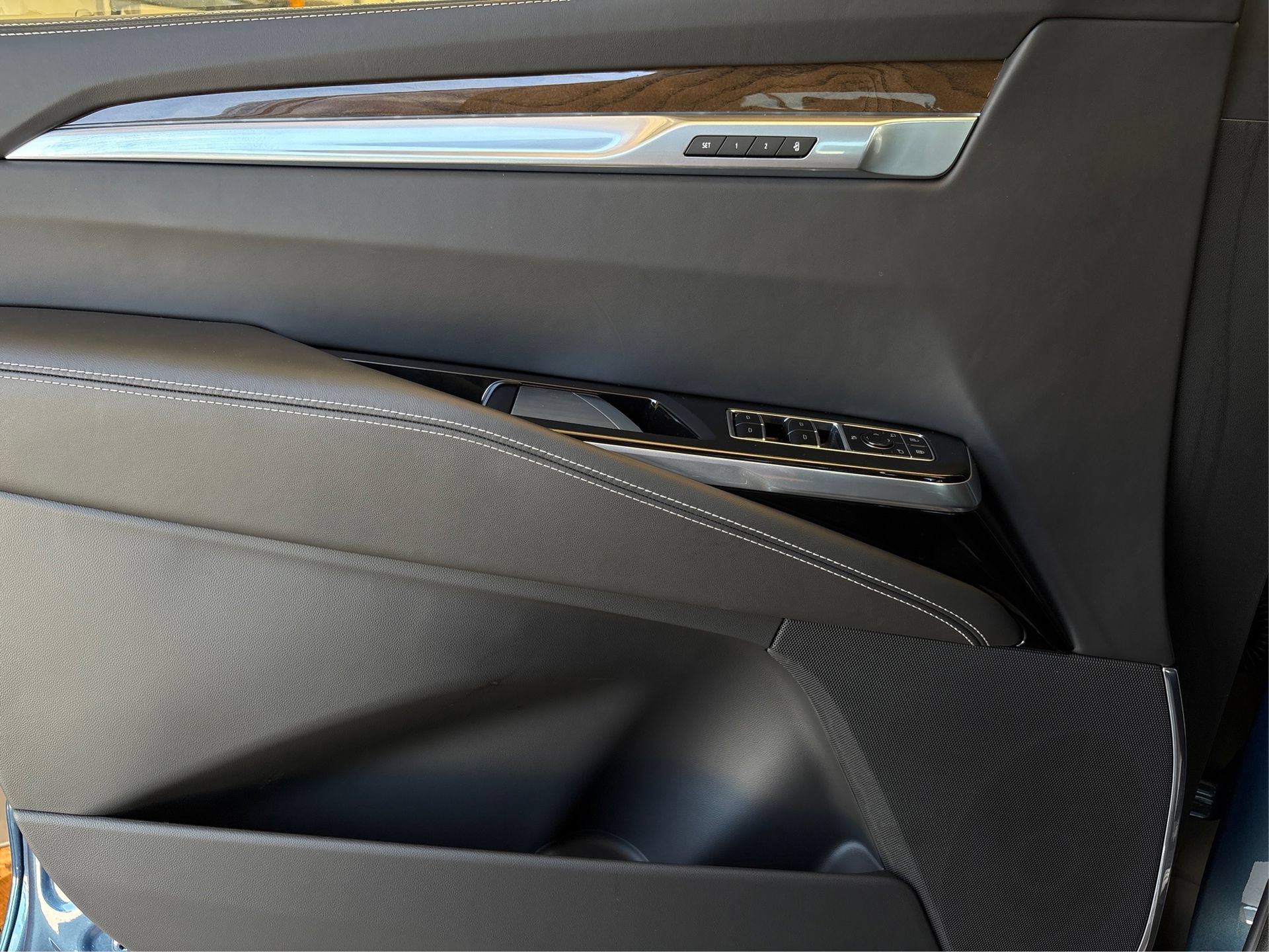 New 2026 Cadillac Escalade Platinum Sport AWD/4WD image 21