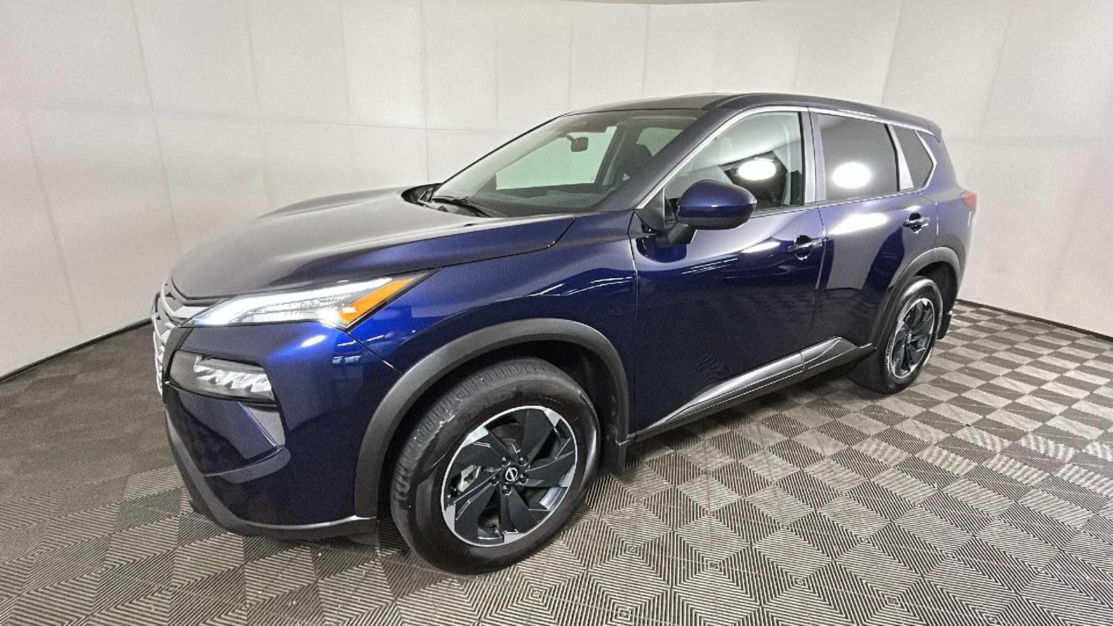 Certified 2026 Nissan Rogue SV AWD/4WD image 8