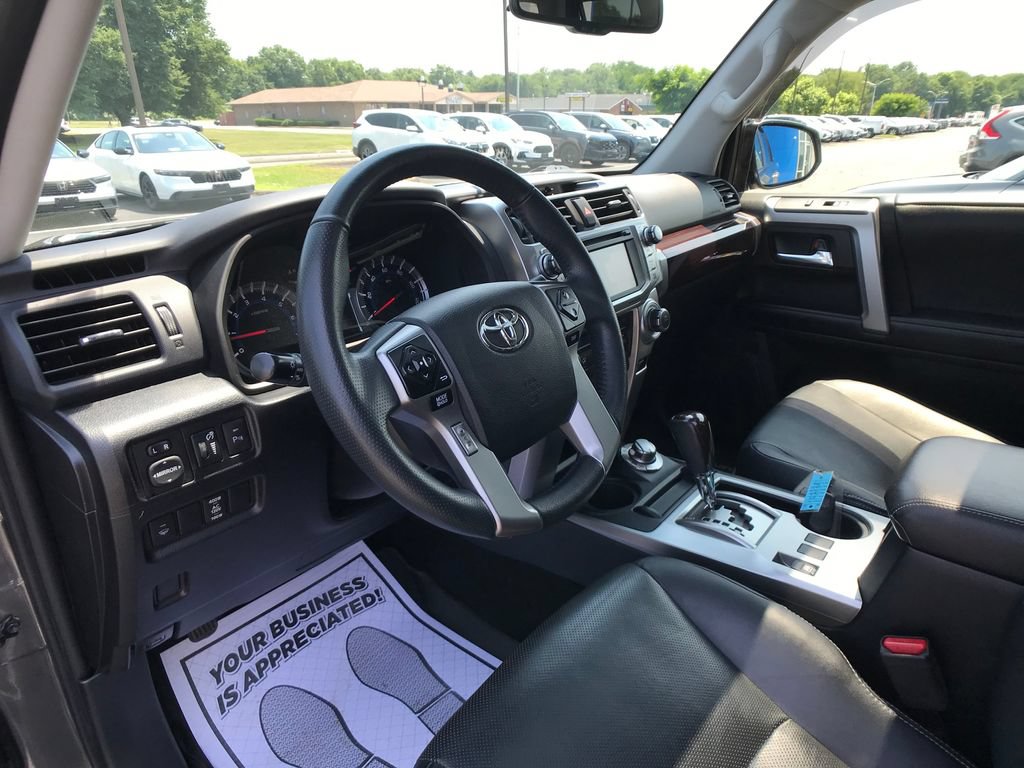 Used 2018 Toyota 4Runner Limited AWD/4WD image 21