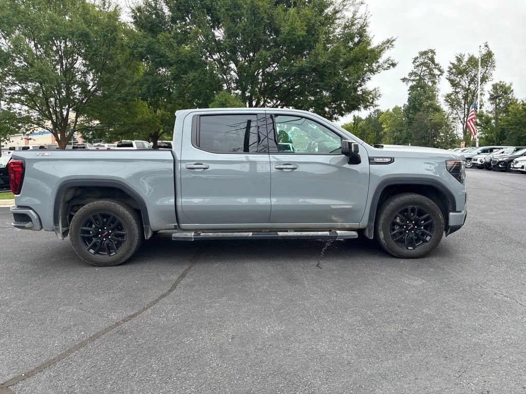 Used 2024 Chevrolet Silverado 1500 LT AWD/4WD image 4