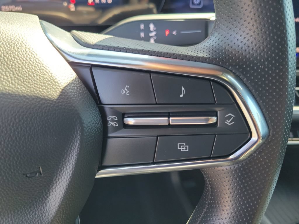Used 2026 Chevrolet Equinox EV LT FWD image 6