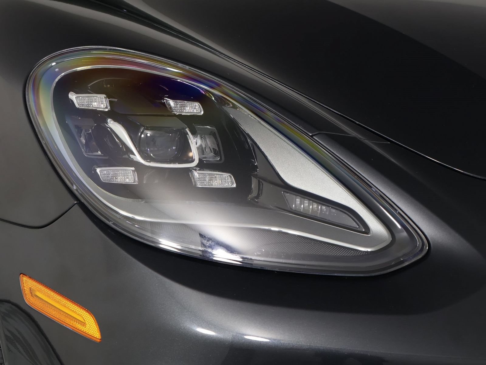 Certified 2023 Porsche Panamera Platinum Edition RWD image 28