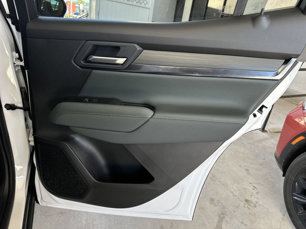 New 2026 GMC Terrain AT4 AWD/4WD image 33