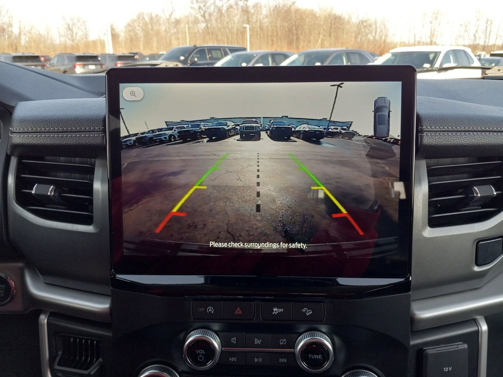 Used 2024 Ford Expedition XLT image 22