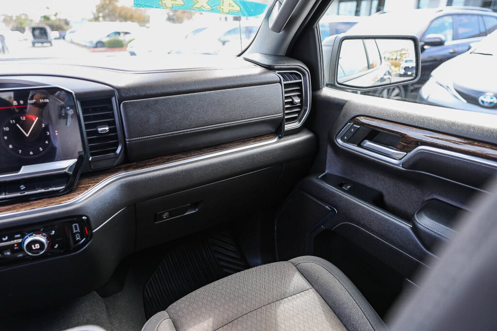 Used 2023 GMC Sierra 1500 Elevation w/ X31 Off-Road Package AWD/4WD image 5