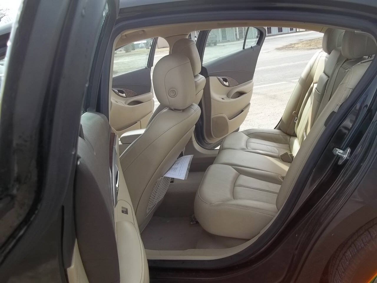 Used 2013 Buick LaCrosse Leather w/ Entertainment Package FWD image 10