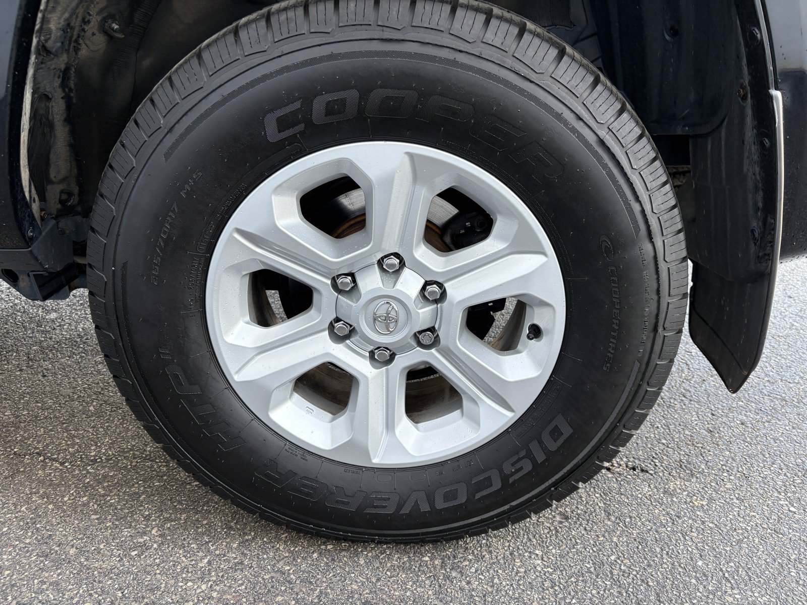 Used 2022 Toyota 4Runner SR5 Premium AWD/4WD image 26