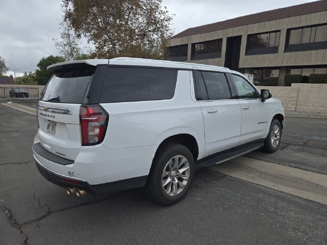 Used 2023 Chevrolet Suburban Premier RWD image 3