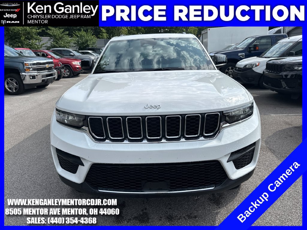 Used 2025 Jeep Grand Cherokee Laredo AWD/4WD image 2