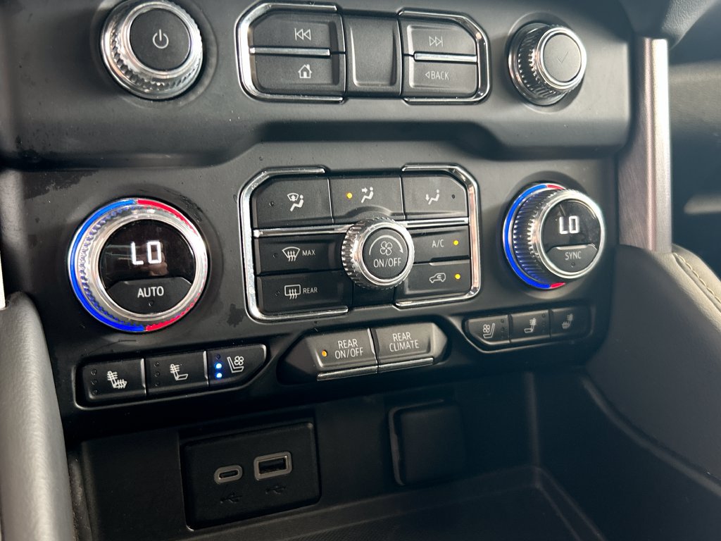 Used 2024 GMC Yukon SLT RWD image 24