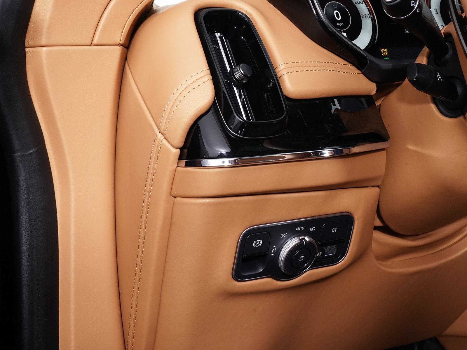 New 2026 Aston Martin DBX 707 AWD/4WD image 30