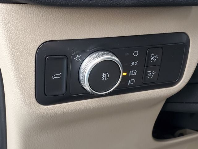 Used 2021 Ford Escape SEL FWD image 9