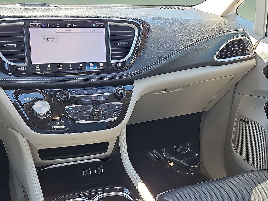 Used 2022 Chrysler Pacifica Limited image 15