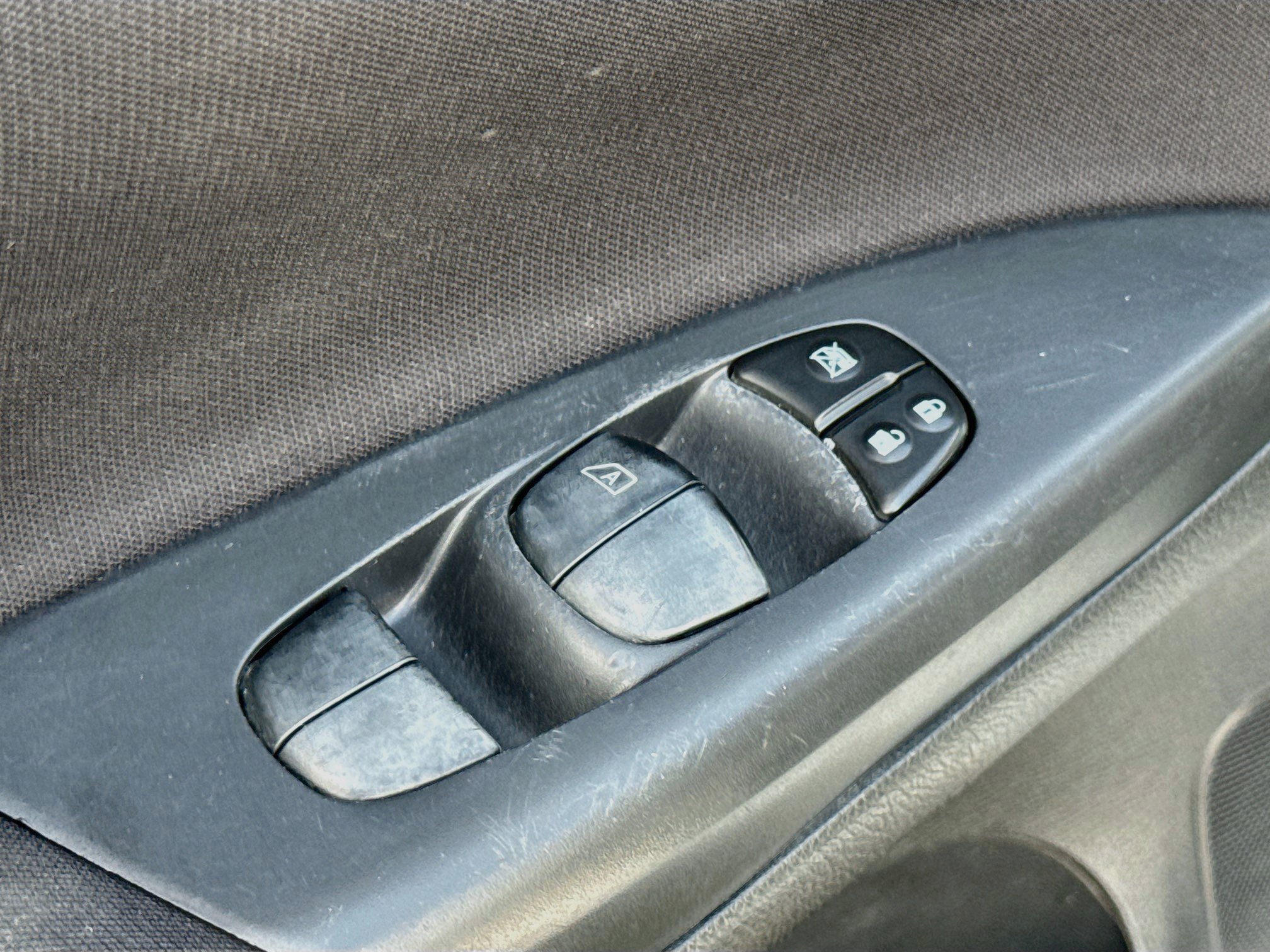 Used 2014 Nissan Sentra S FWD image 10