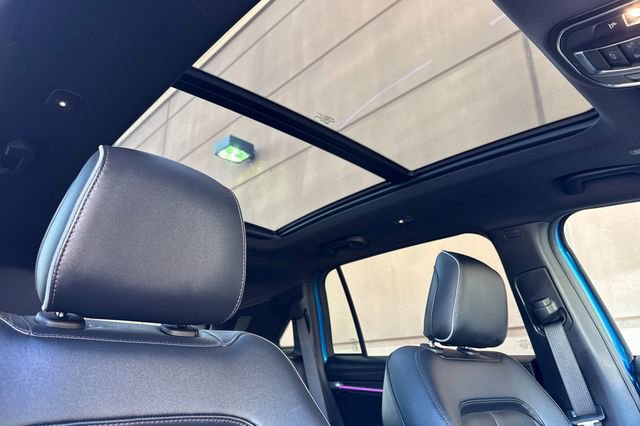 Used 2025 Jeep Wagoneer S Limited image 19