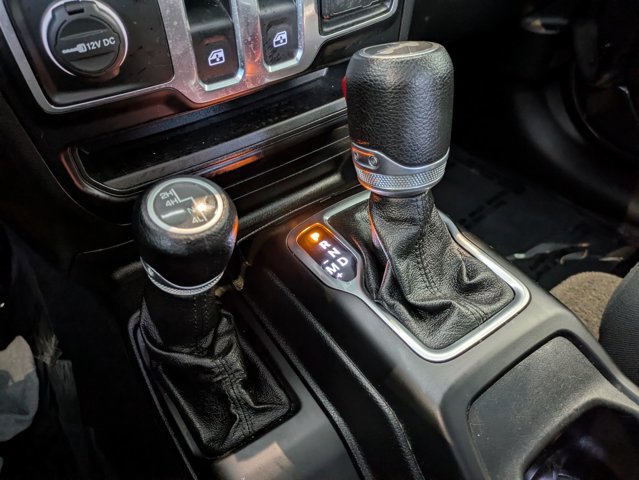 Used 2020 Jeep Wrangler Sport AWD/4WD image 12