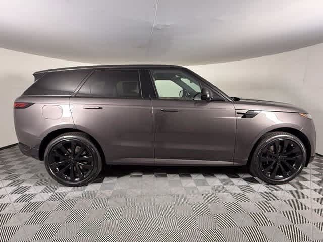New 2026 Land Rover Range Rover Sport Dynamic SE AWD/4WD image 8