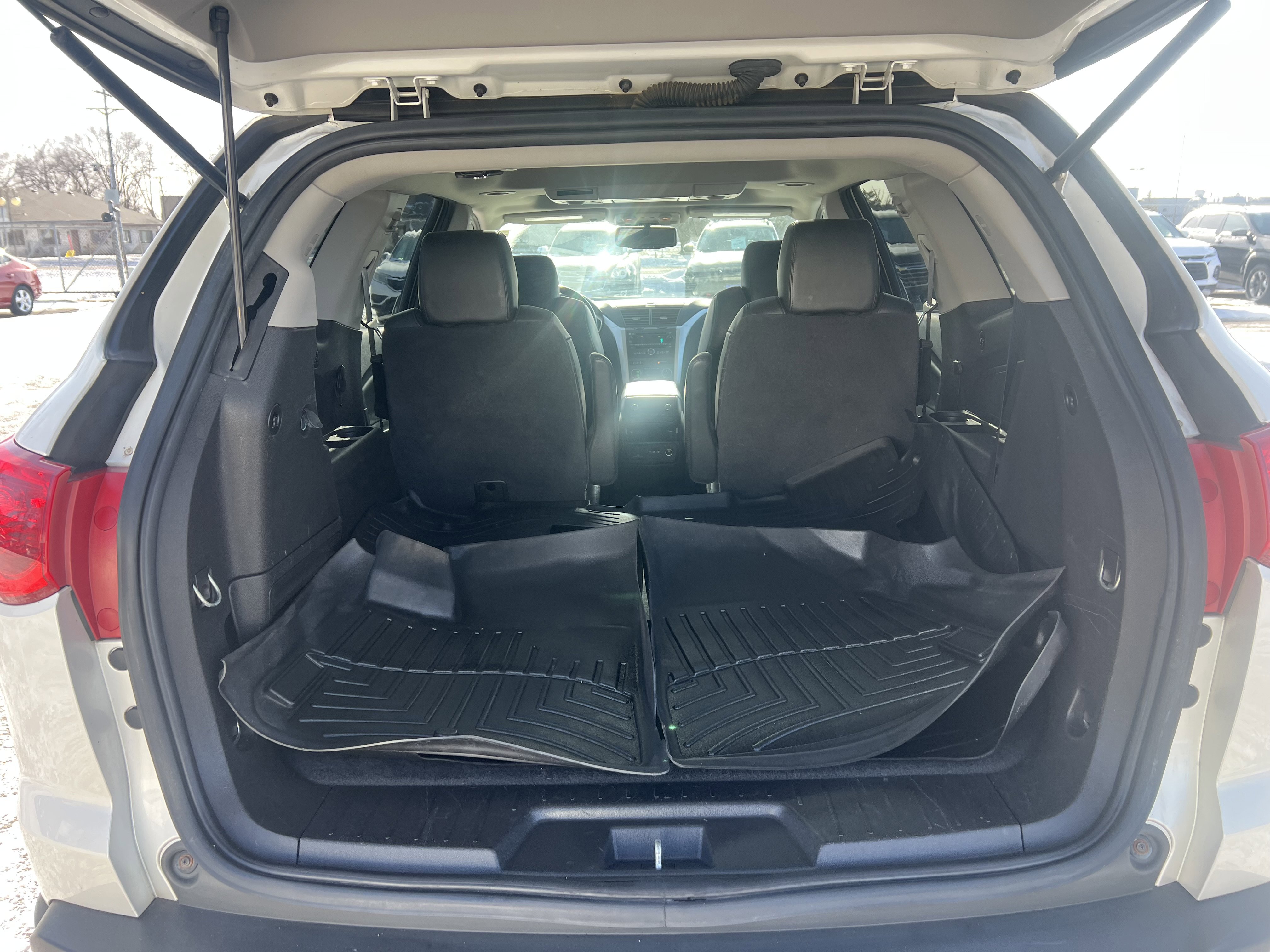 Used 2011 Chevrolet Traverse LT w/ Personal Connectivity Package image 10