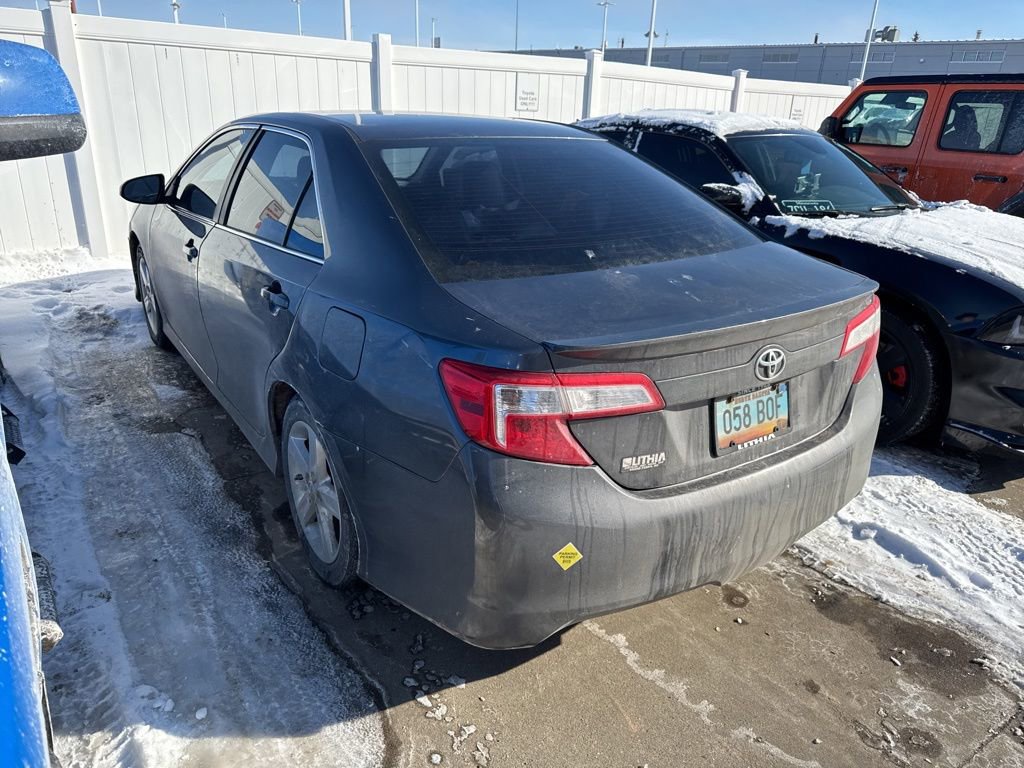 Used 2013 Toyota Camry SE image 5