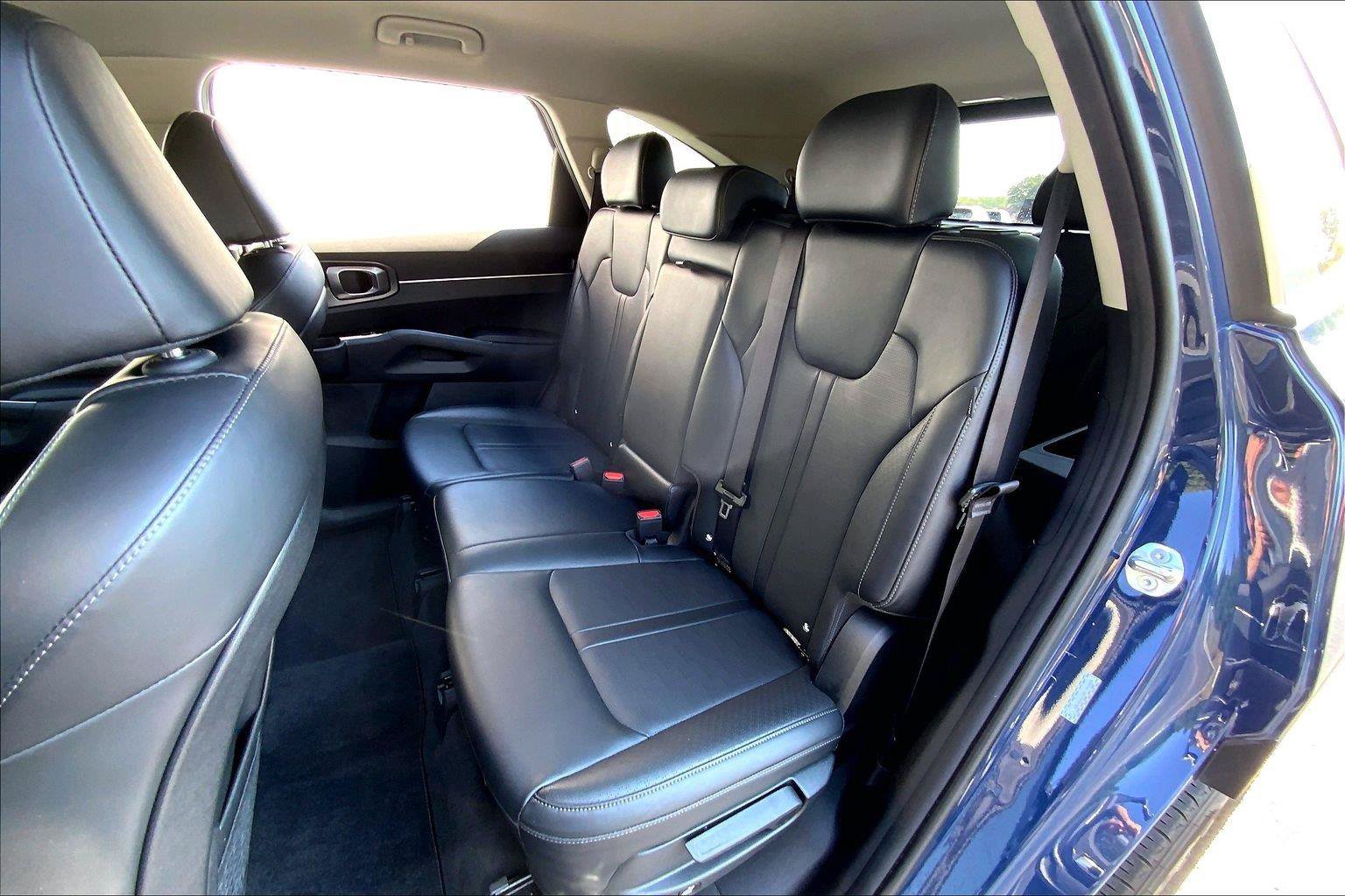 Used 2025 Kia Sorento S FWD image 24