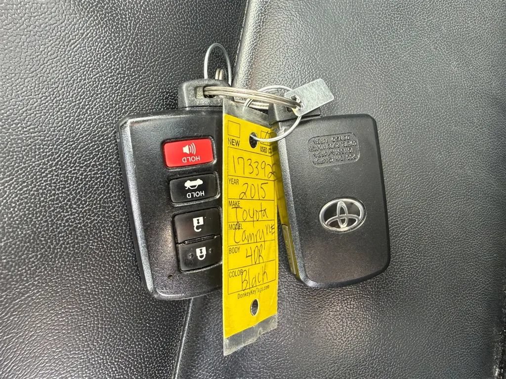 Used 2015 Toyota Camry XLE w/ Moonroof Package FWD image 41