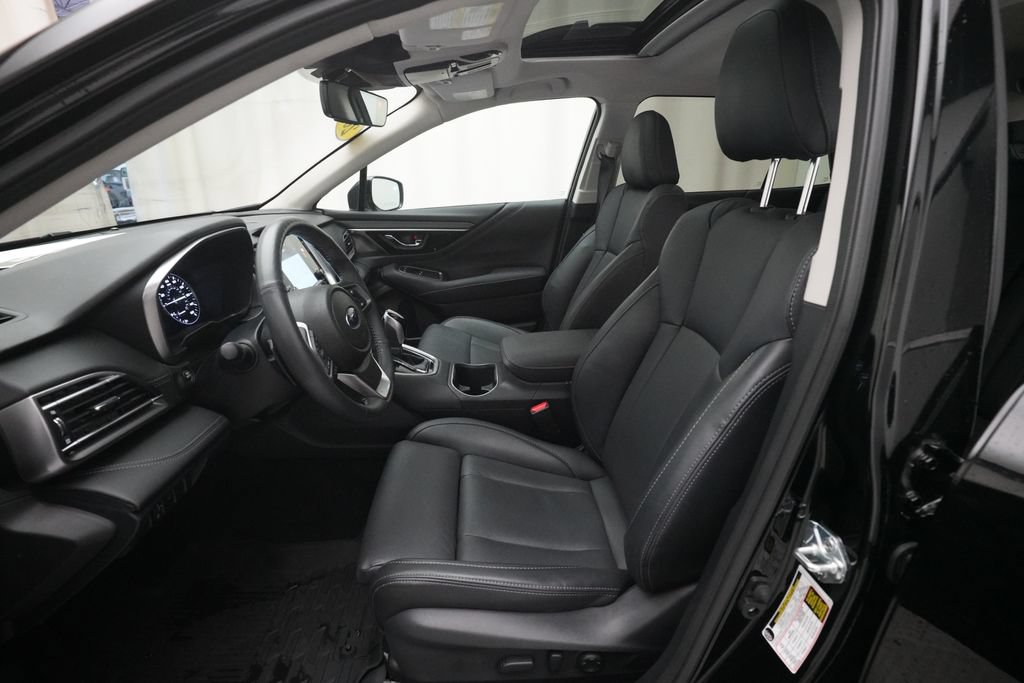 Certified 2025 Subaru Outback Limited AWD/4WD image 7