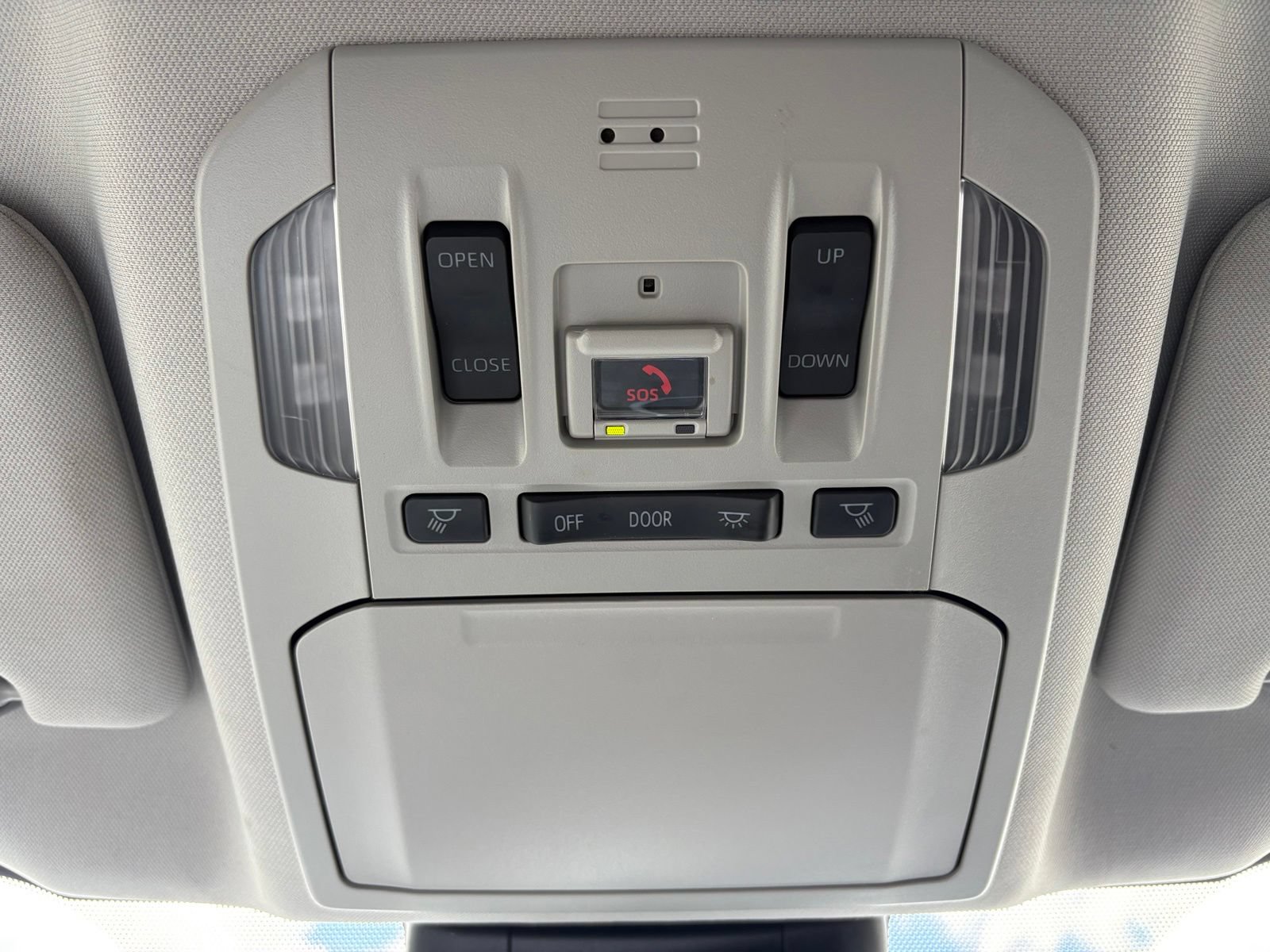 Used 2023 Toyota Highlander XLE AWD/4WD image 25