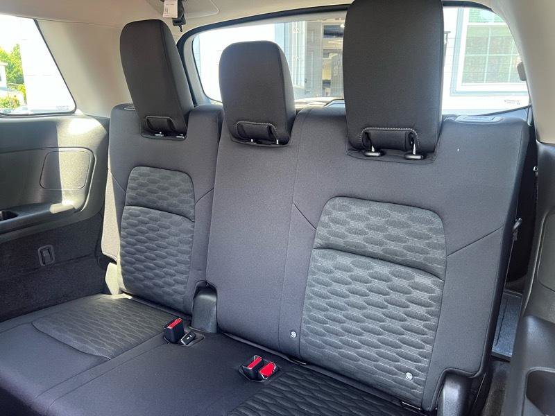 Used 2024 Nissan Pathfinder S w/ Cargo Package AWD/4WD image 9