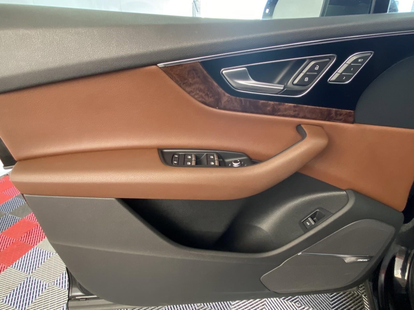 Used 2018 Audi Q7 3.0T Prestige image 26