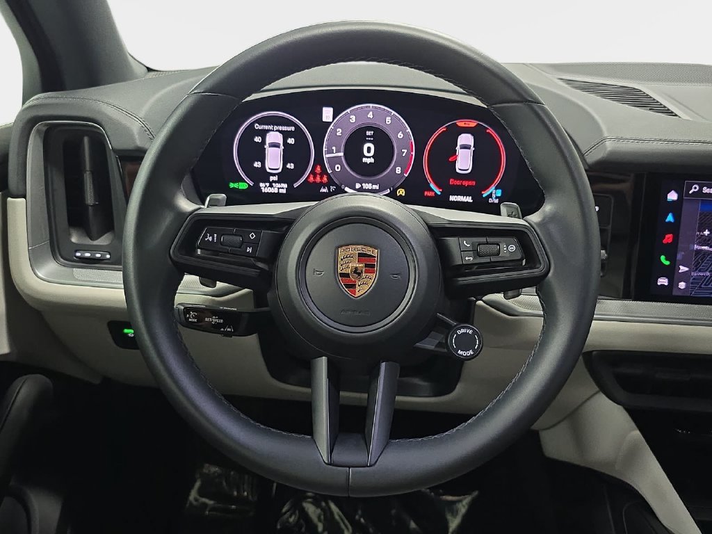 Certified 2024 Porsche Cayenne AWD/4WD image 13