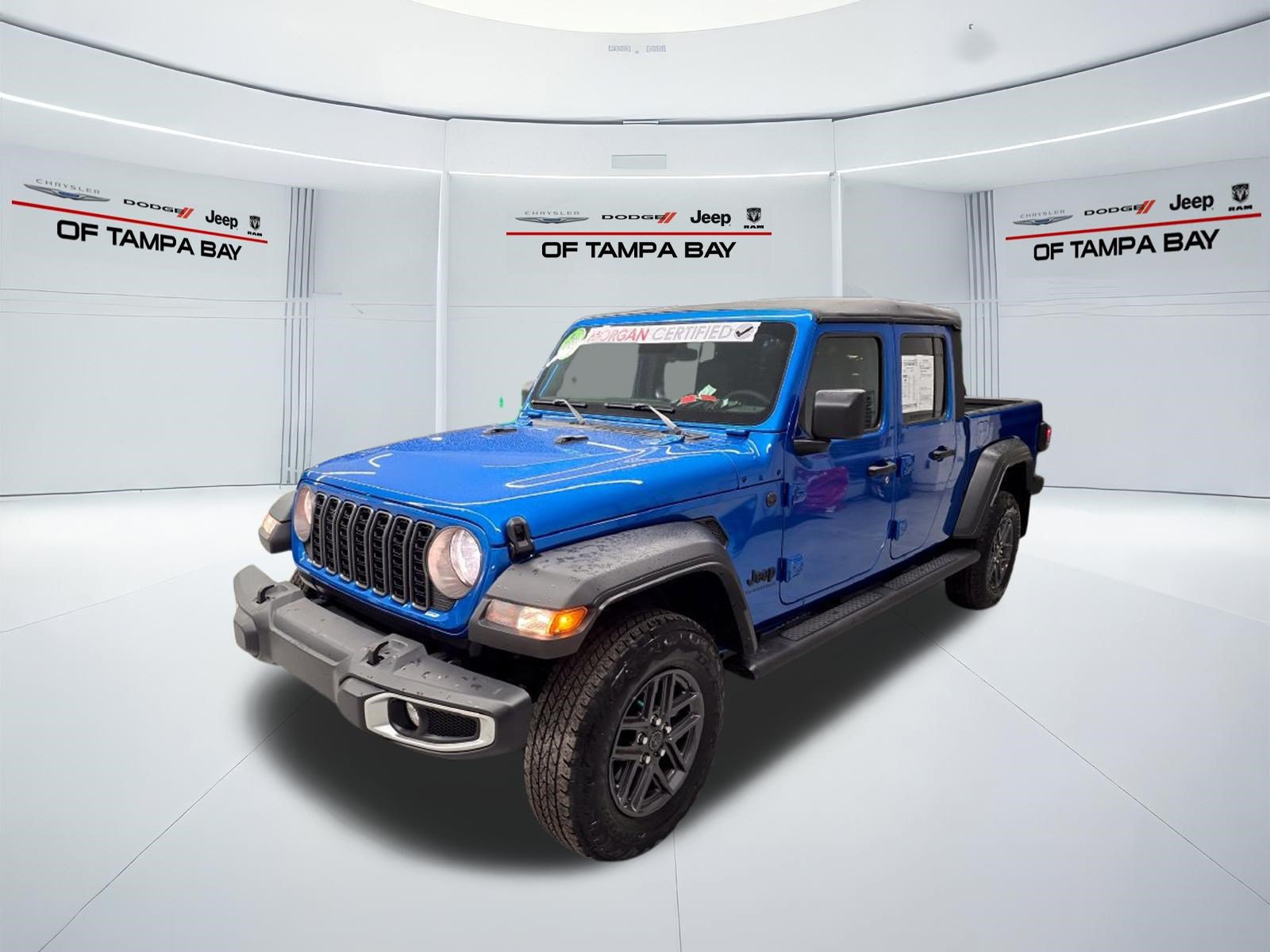 Used 2025 Jeep Gladiator Sport AWD/4WD image 2
