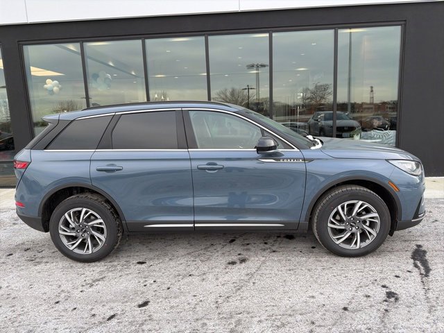 New 2026 Lincoln Corsair Premiere image 2