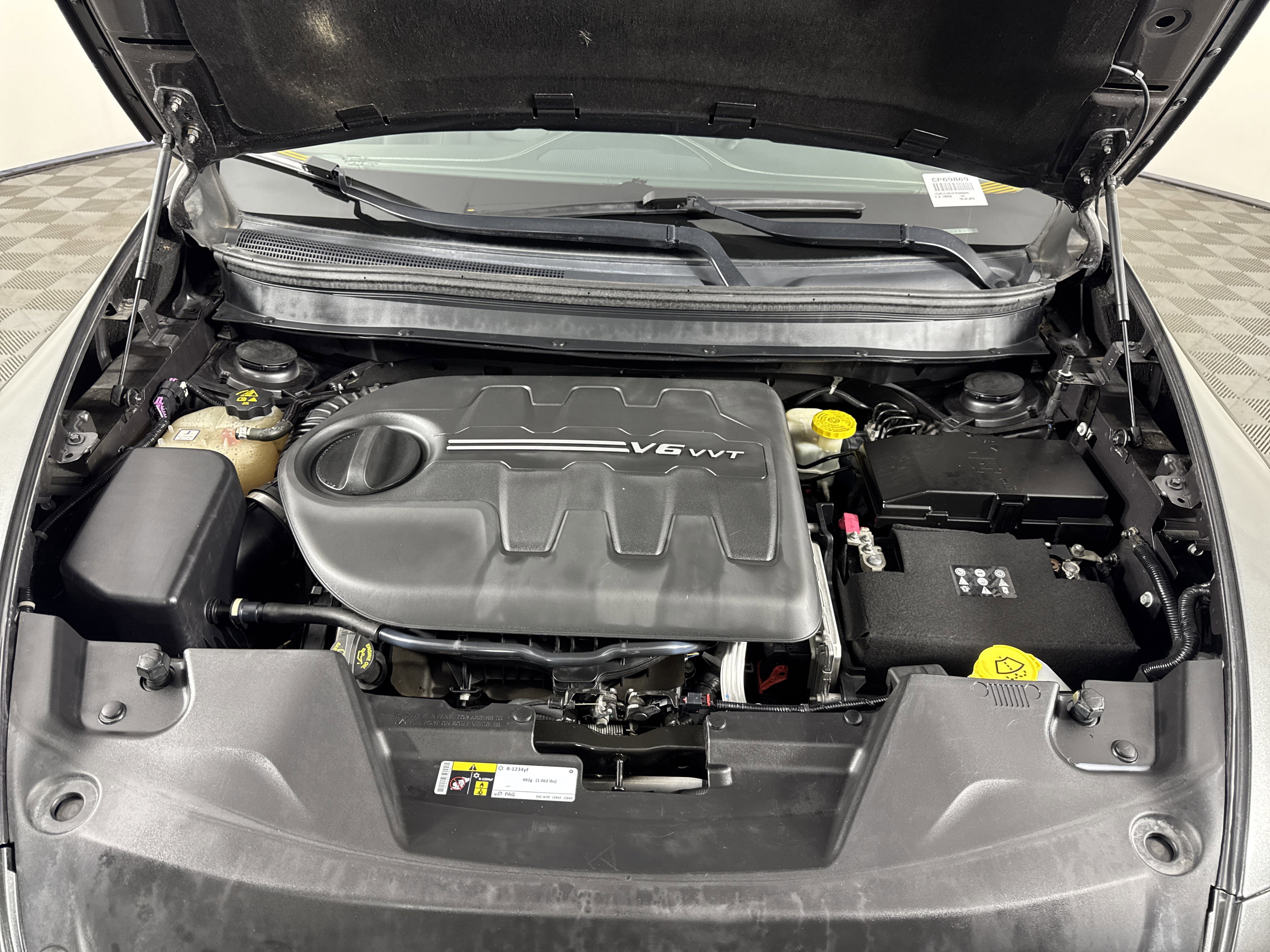 Used 2015 Jeep Cherokee Limited w/ Luxury Group image 10