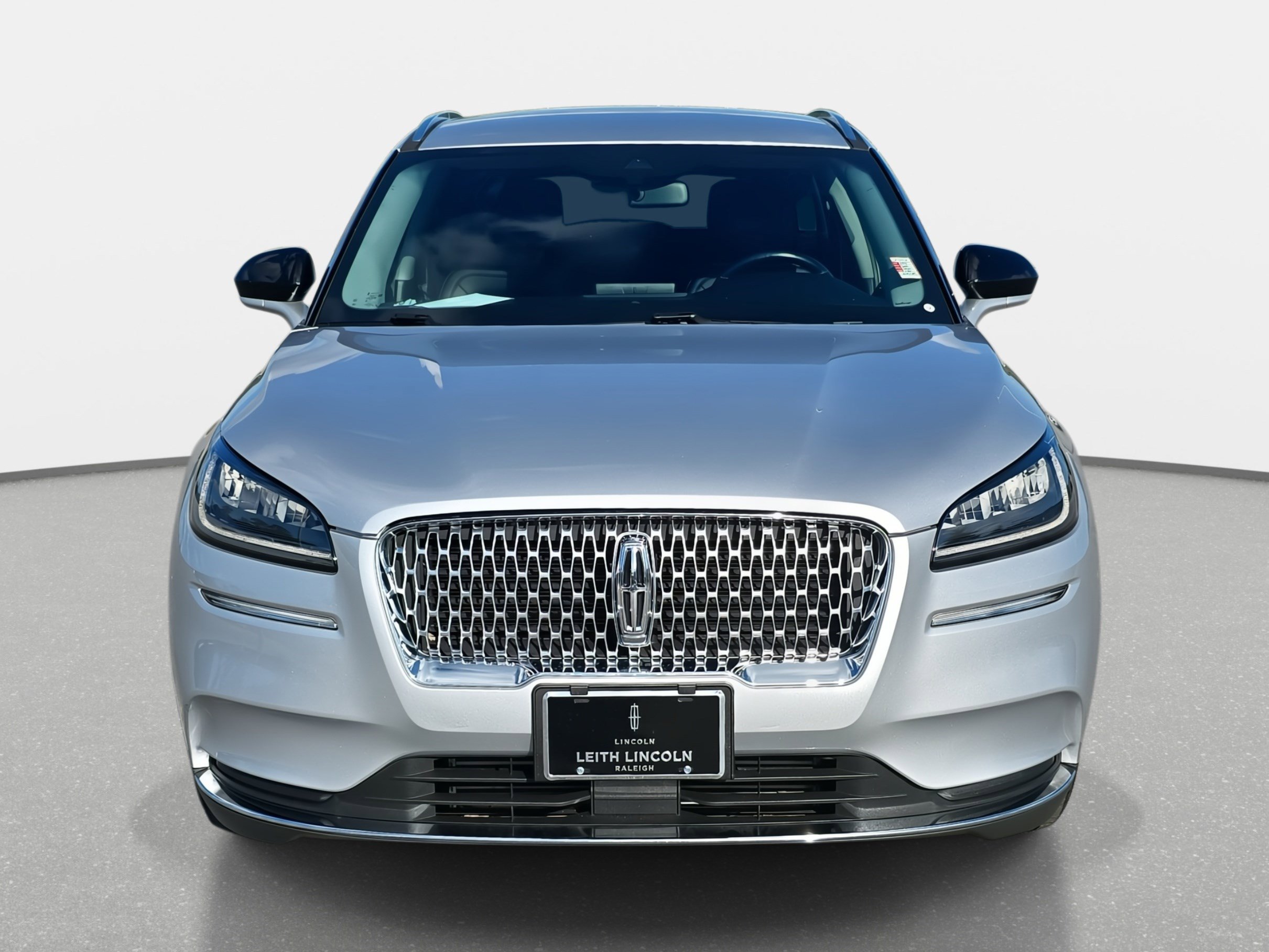 Used 2020 Lincoln Corsair AWD w/ Equipment Group 101A image 2