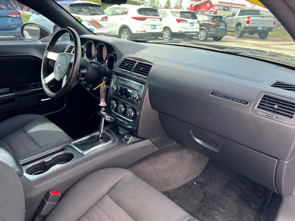 Used 2009 Dodge Challenger R/T w/ Sound Group RWD image 22