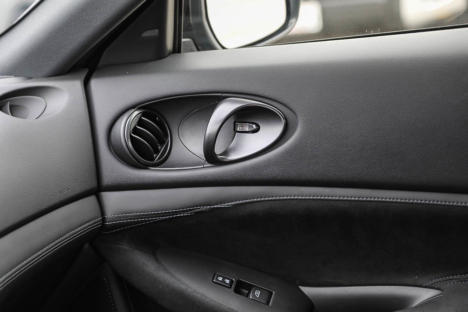 Used 2024 Nissan Z Performance w/ Floor Mat Package RWD image 18