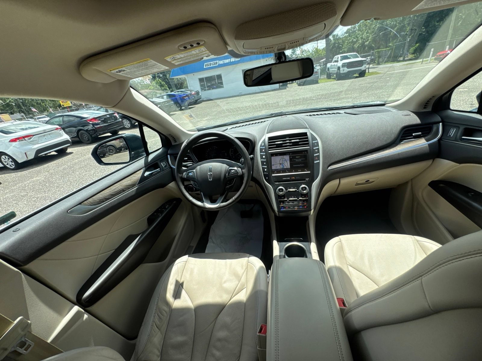 Used 2019 Lincoln MKC Reserve FWD image 18