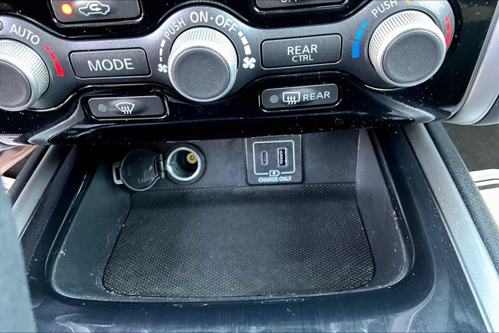 Used 2020 Nissan Pathfinder S AWD/4WD image 16