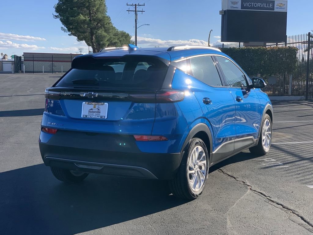 Certified 2022 Chevrolet Bolt EUV LT image 4