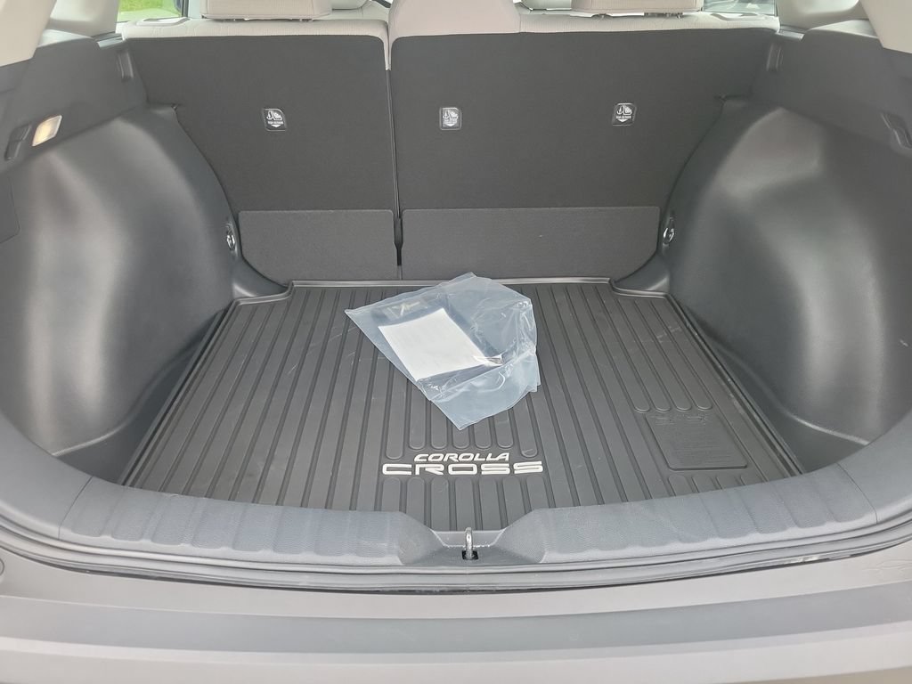 Certified 2026 Toyota Corolla Cross L FWD image 28