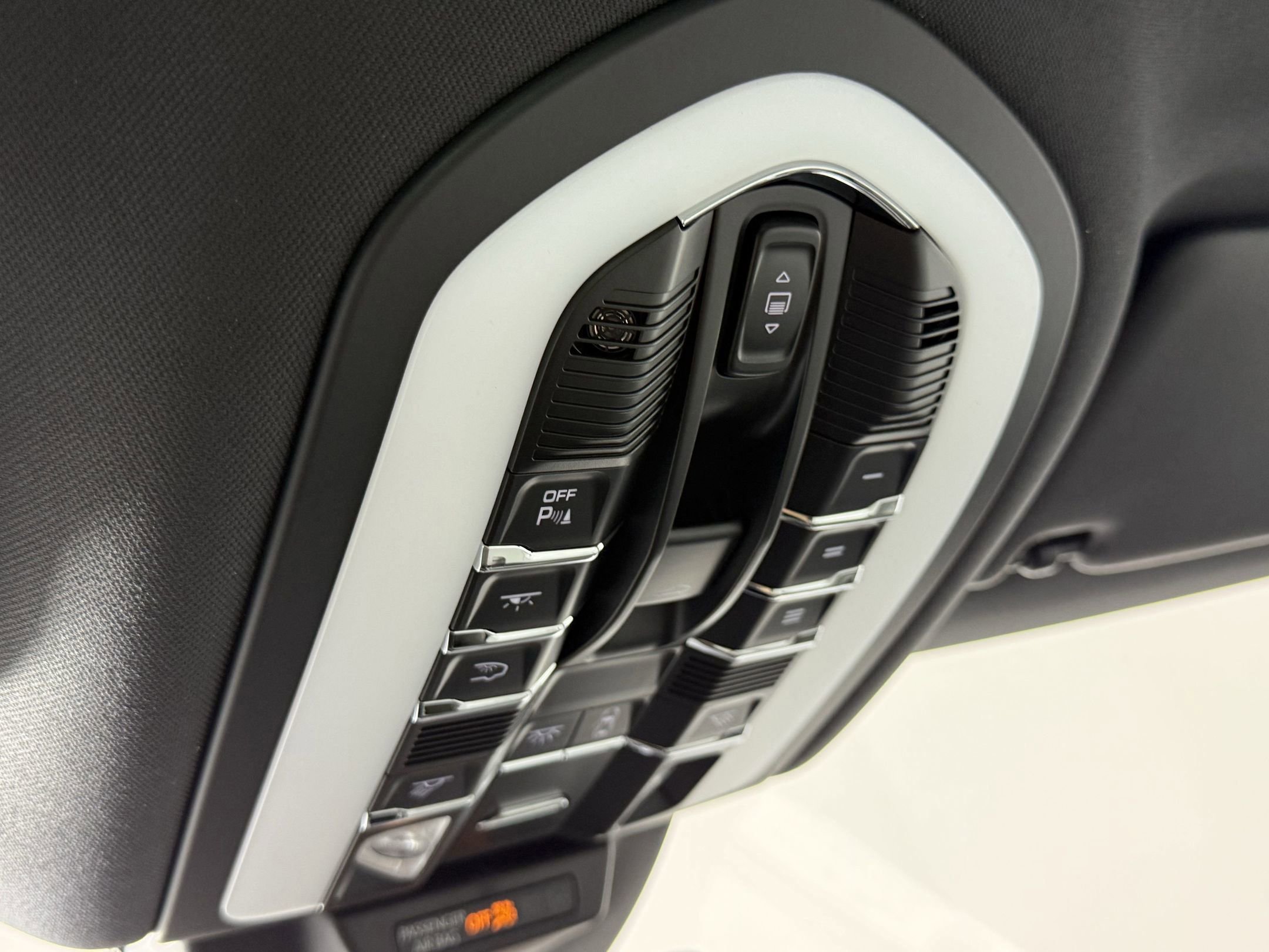 New 2025 Porsche Macan image 22