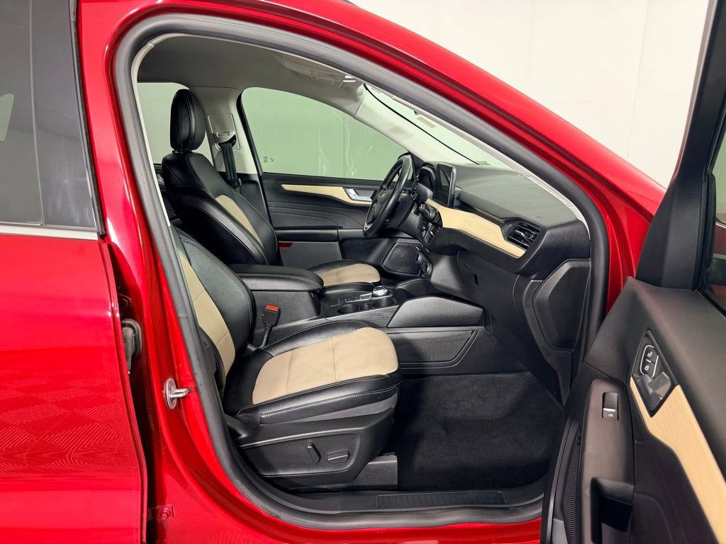 Used 2022 Ford Escape Titanium w/ Titanium Elite Package image 35