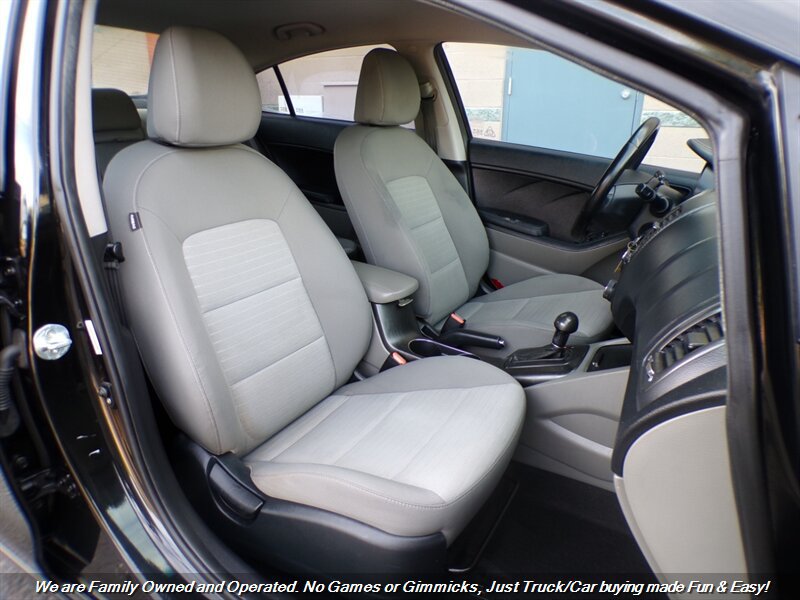 Used 2014 Kia Forte EX FWD image 25