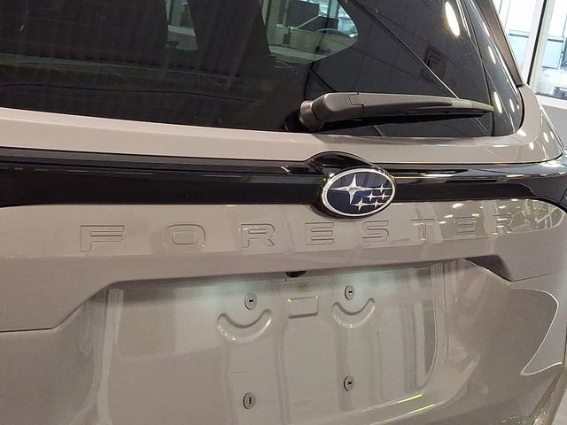 Certified 2025 Subaru Forester Limited image 32