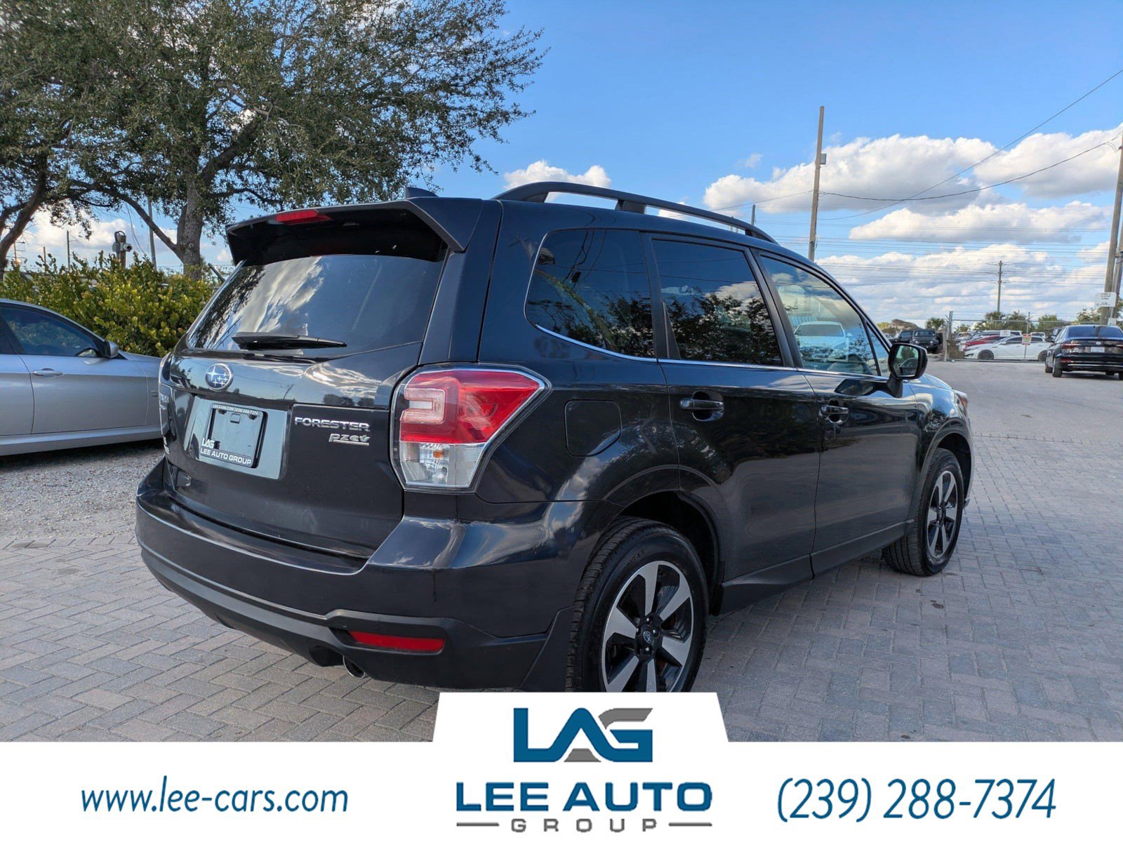 Used 2017 Subaru Forester 2.5i Limited AWD/4WD image 3